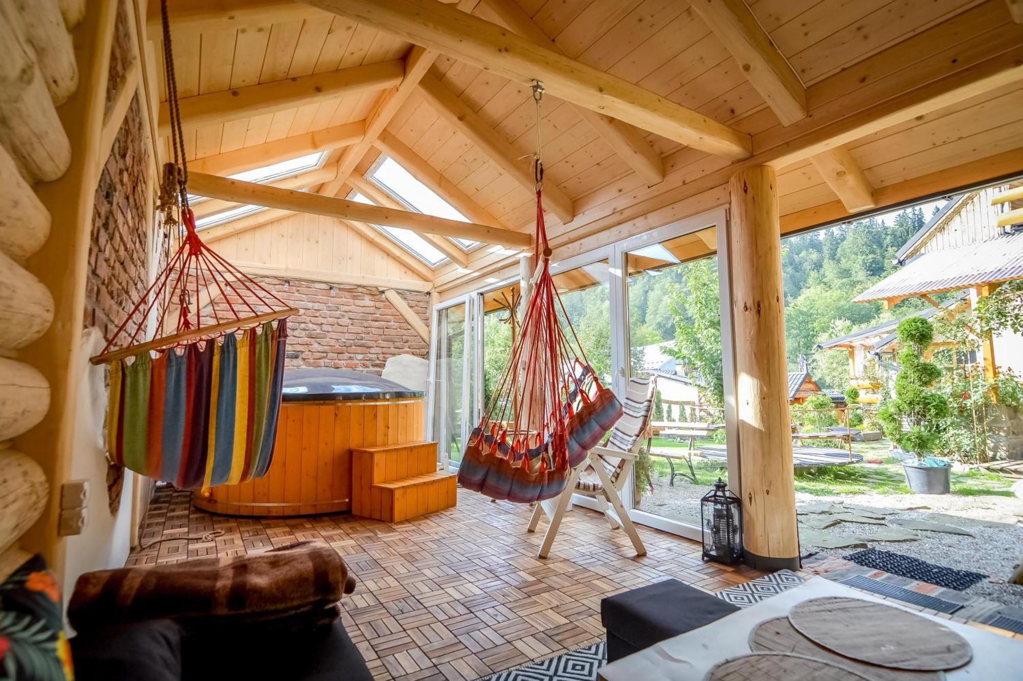 Ciukrowa Chatka Sauna & Jacuzzi Poronin Exterior photo